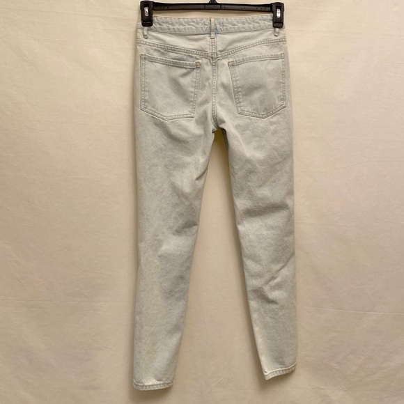 FOREVER 21  Destroyed Skinny Jeans Light Wash - Picture 3 of 5